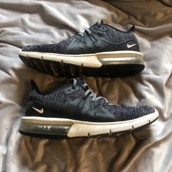 Nike Shoes - Nike Air Max Size 10 Women’s